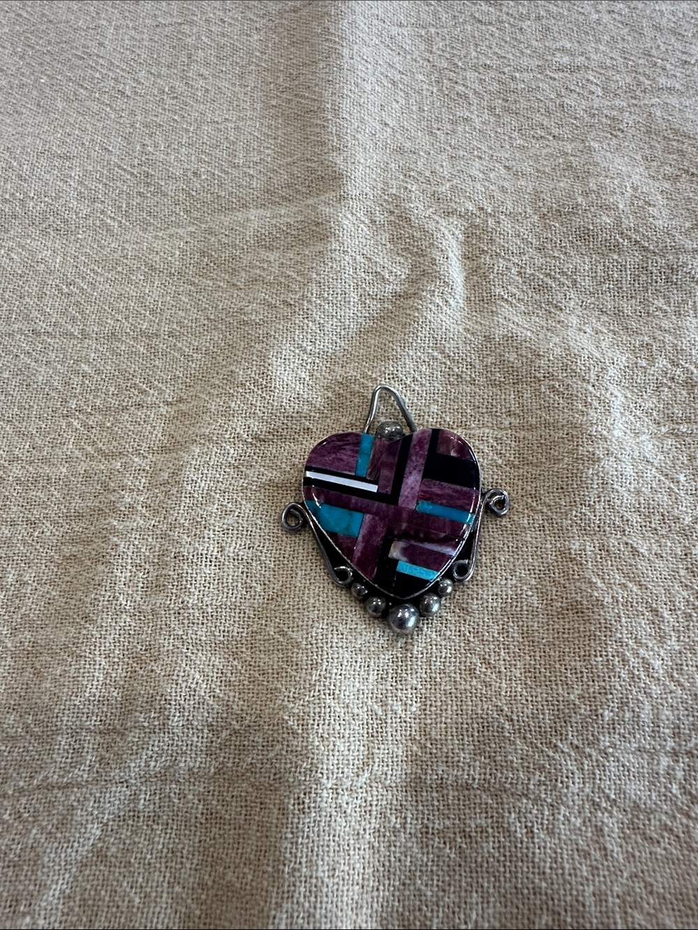 Heart-Shaped Inlay Pendant Necklace in Purple and Turquoise